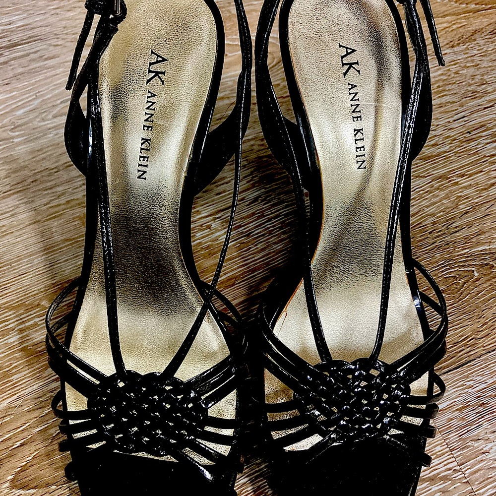 Anne Klein strappy heels - Picture 1 of 7